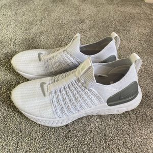 NIKE Womens Phantom Sneakers